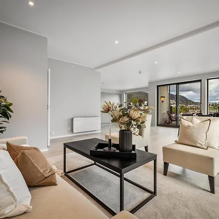 Apartment Pent House In *